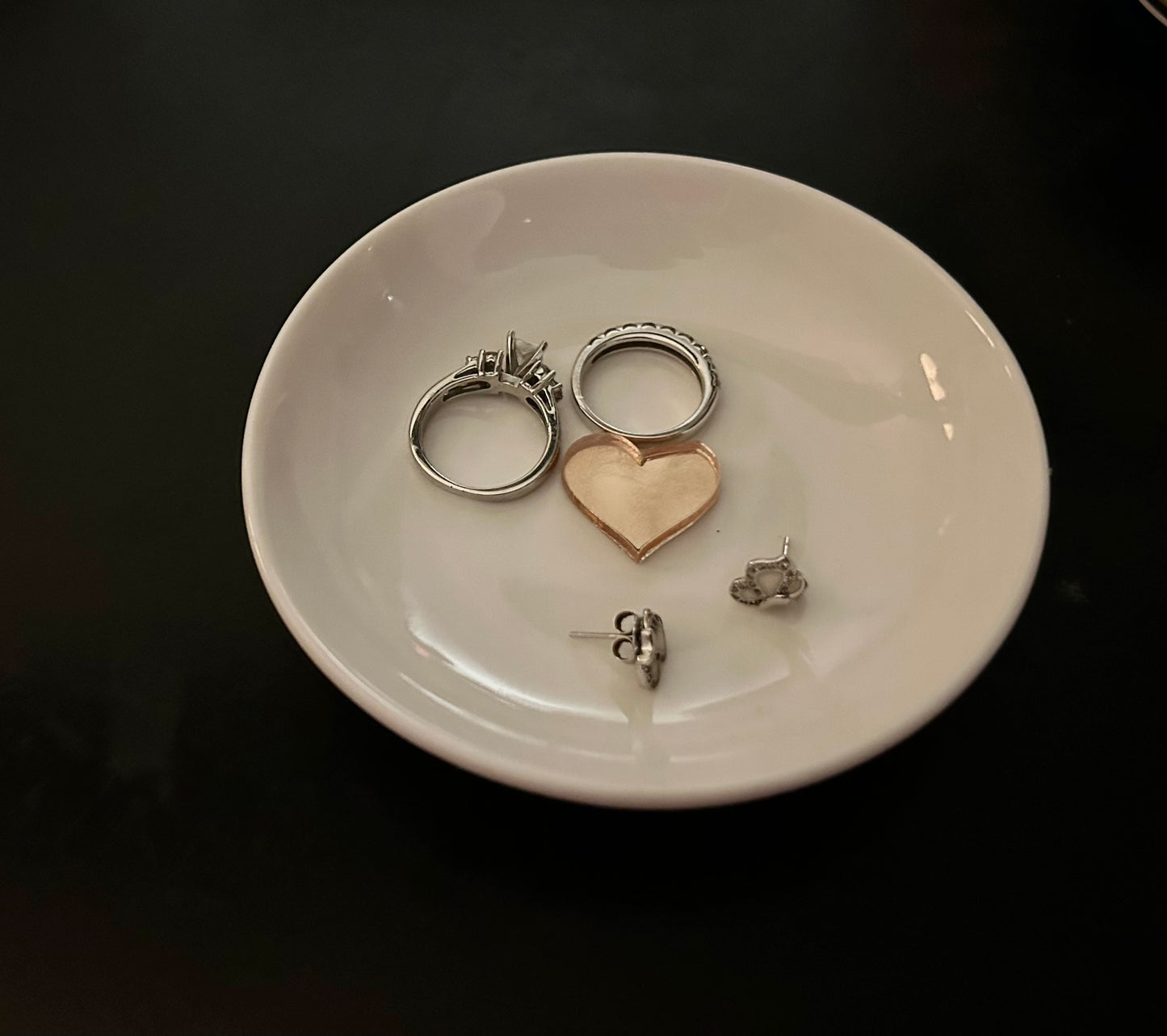 Round Ceramic Ring Dish With Heart